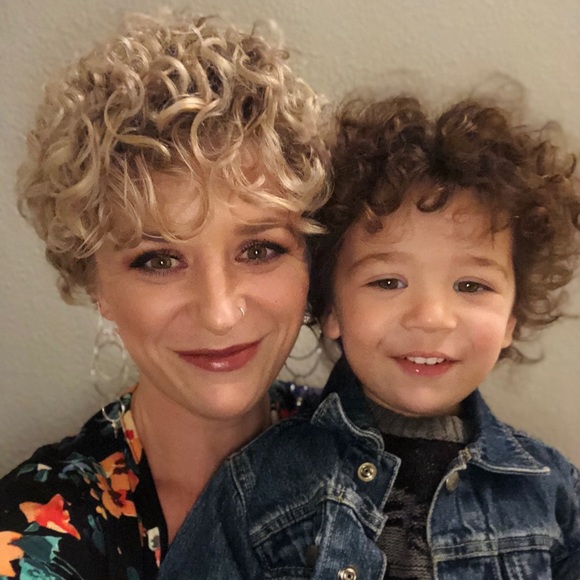 Meet your posher! - Picture 2 of 4